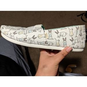 toms white bunny canvas